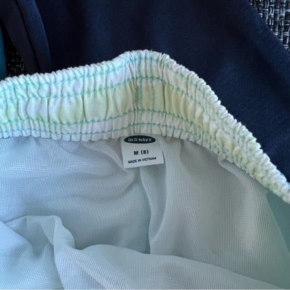 Old Navy Boy’s Rashguard Top and Board Shorts Size M (8) - Picture 3 of 7